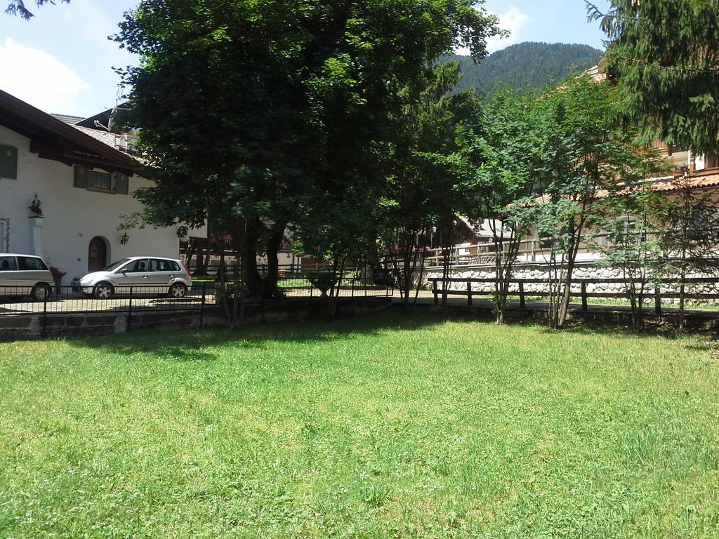 Appartamento Niki Campitello Campitello di Fassa Pokoj fotografie