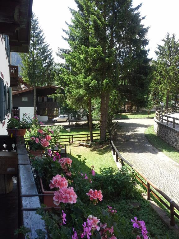 Appartamento Niki Campitello Campitello di Fassa Exteriér fotografie